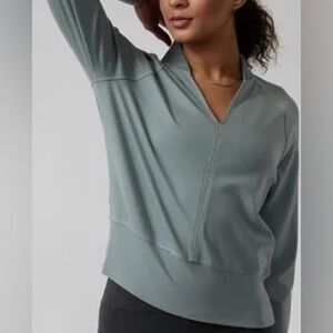 Athleta Large Eastbound Sweatshirt Sage Green